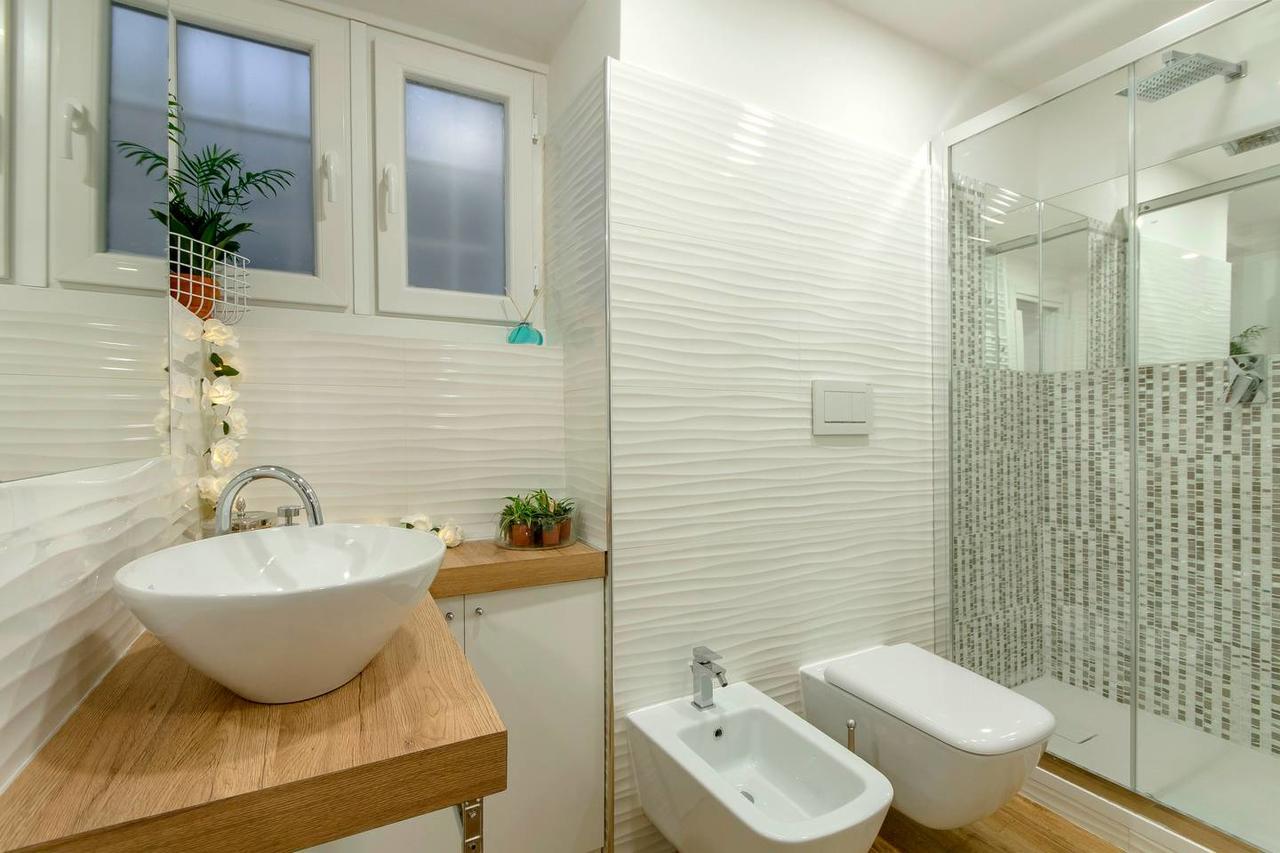 Brand New! Luxurious Apartment In Heart Of Милано Екстериор снимка